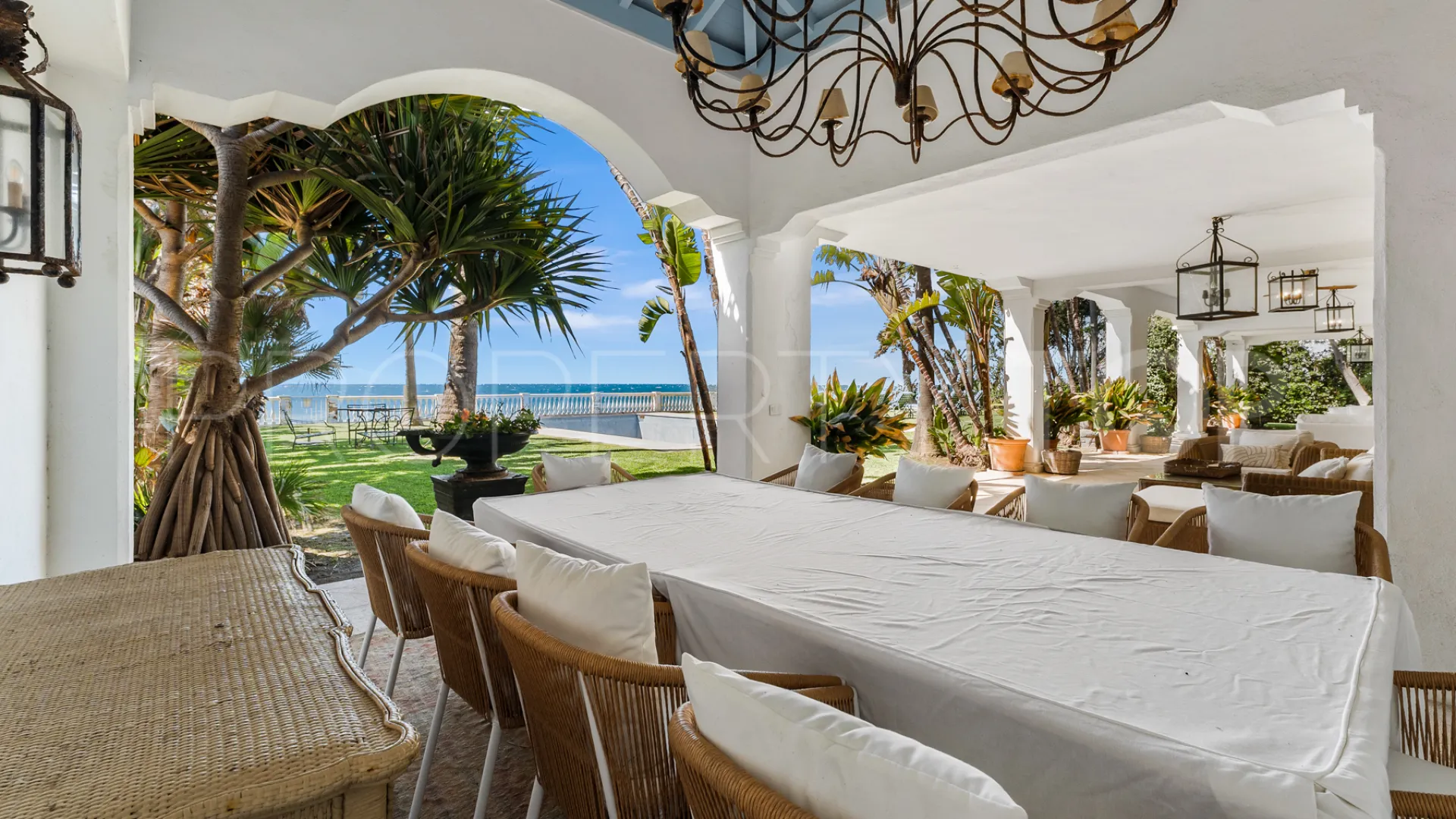 Guadalmina Baja, villa en venta con 7 dormitorios