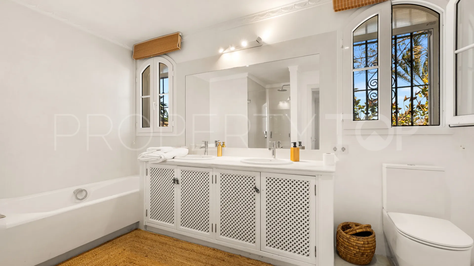 Guadalmina Baja, villa en venta con 7 dormitorios