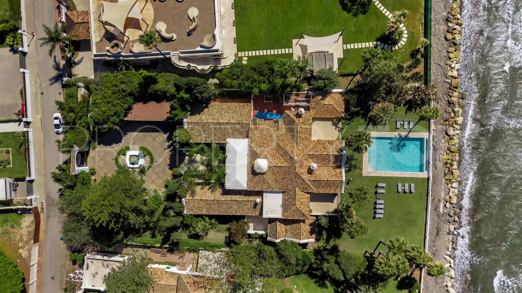 Guadalmina Baja, villa en venta con 7 dormitorios