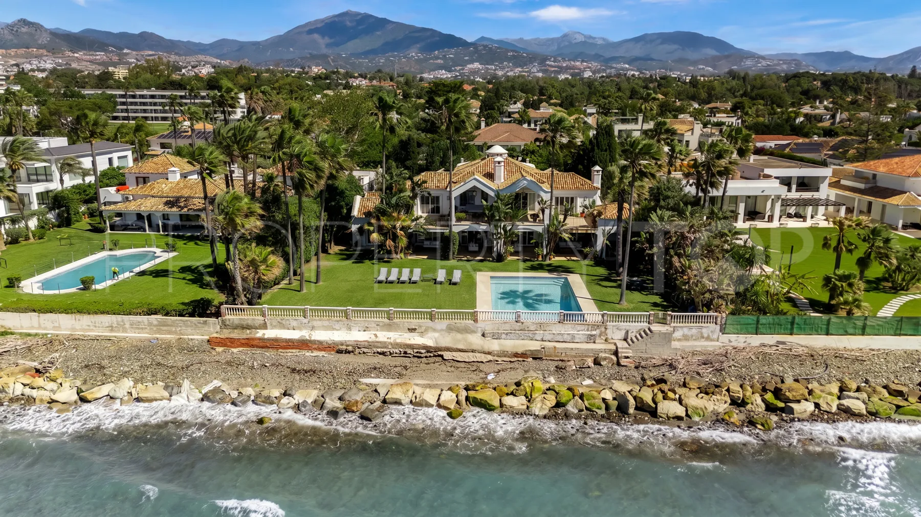 Guadalmina Baja, villa en venta con 7 dormitorios