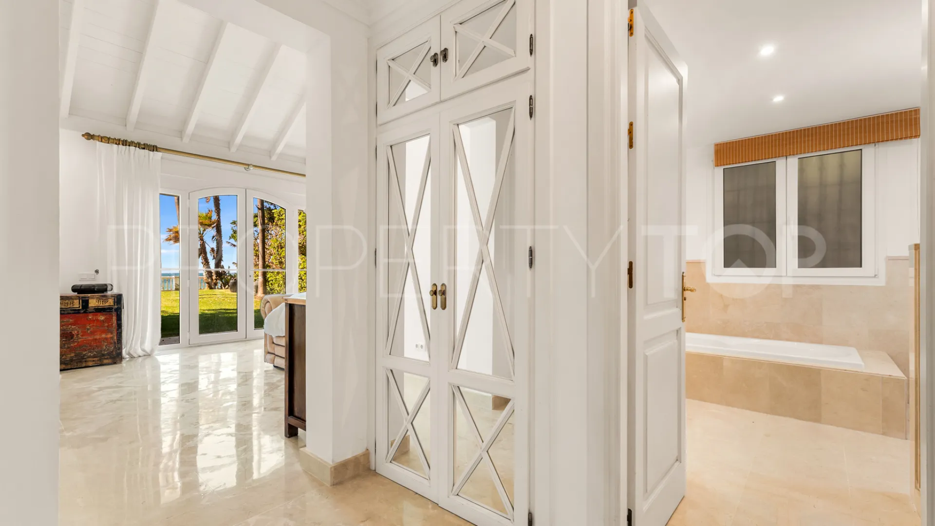 Guadalmina Baja, villa en venta con 7 dormitorios