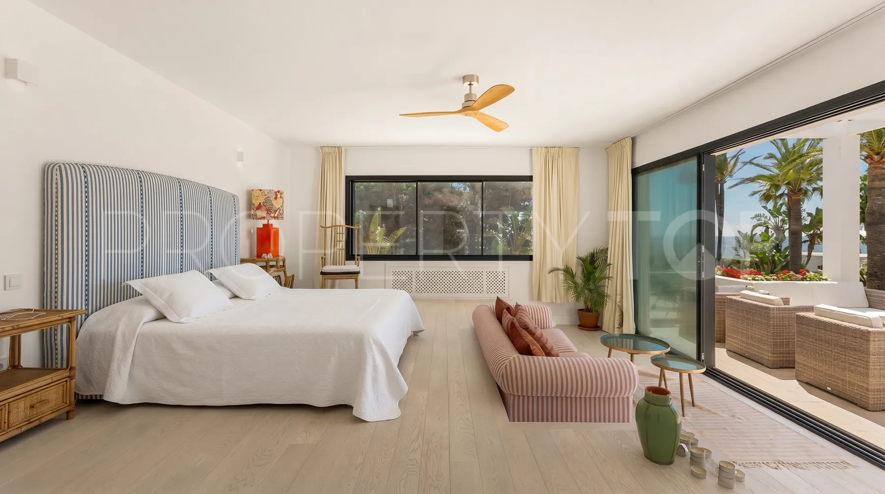 Comprar villa en Guadalmina Baja con 9 dormitorios