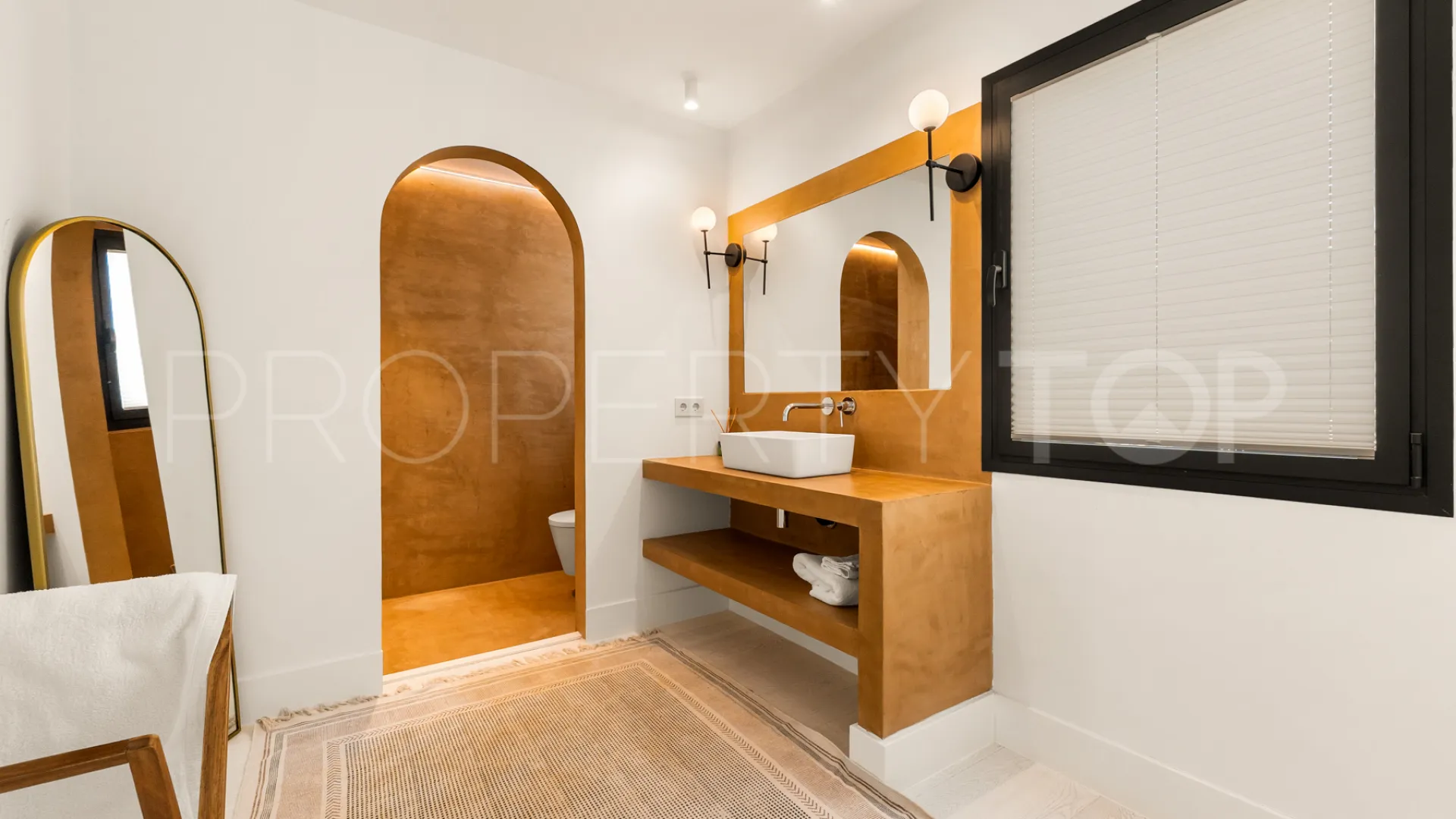 Comprar villa en Guadalmina Baja con 9 dormitorios