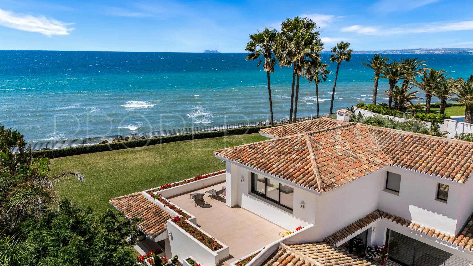 Comprar villa en Guadalmina Baja con 9 dormitorios