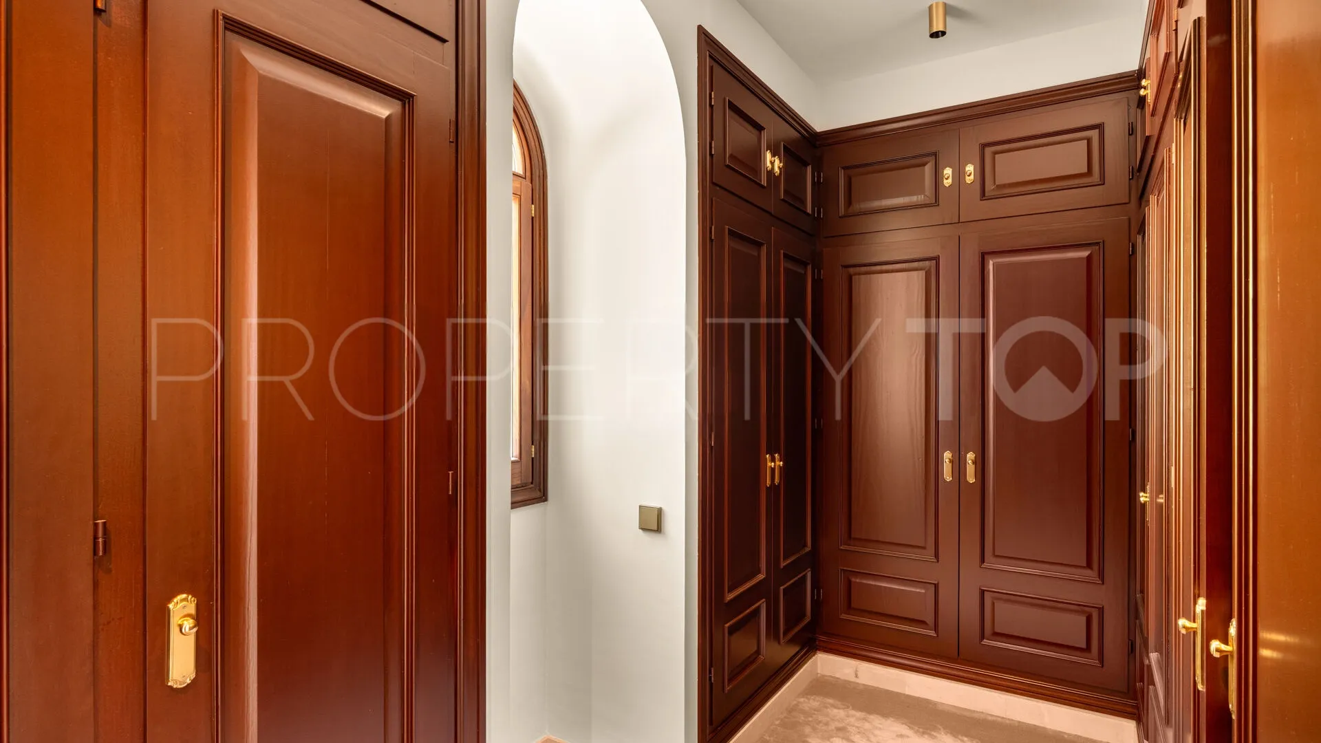 Sierra Blanca, villa con 6 dormitorios en venta