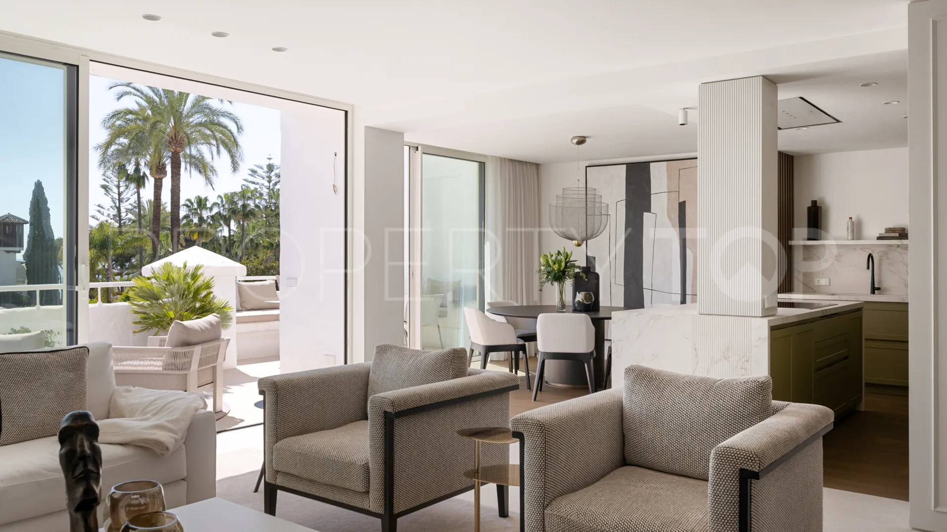 Se vende atico duplex en Marbella Golden Mile de 3 dormitorios