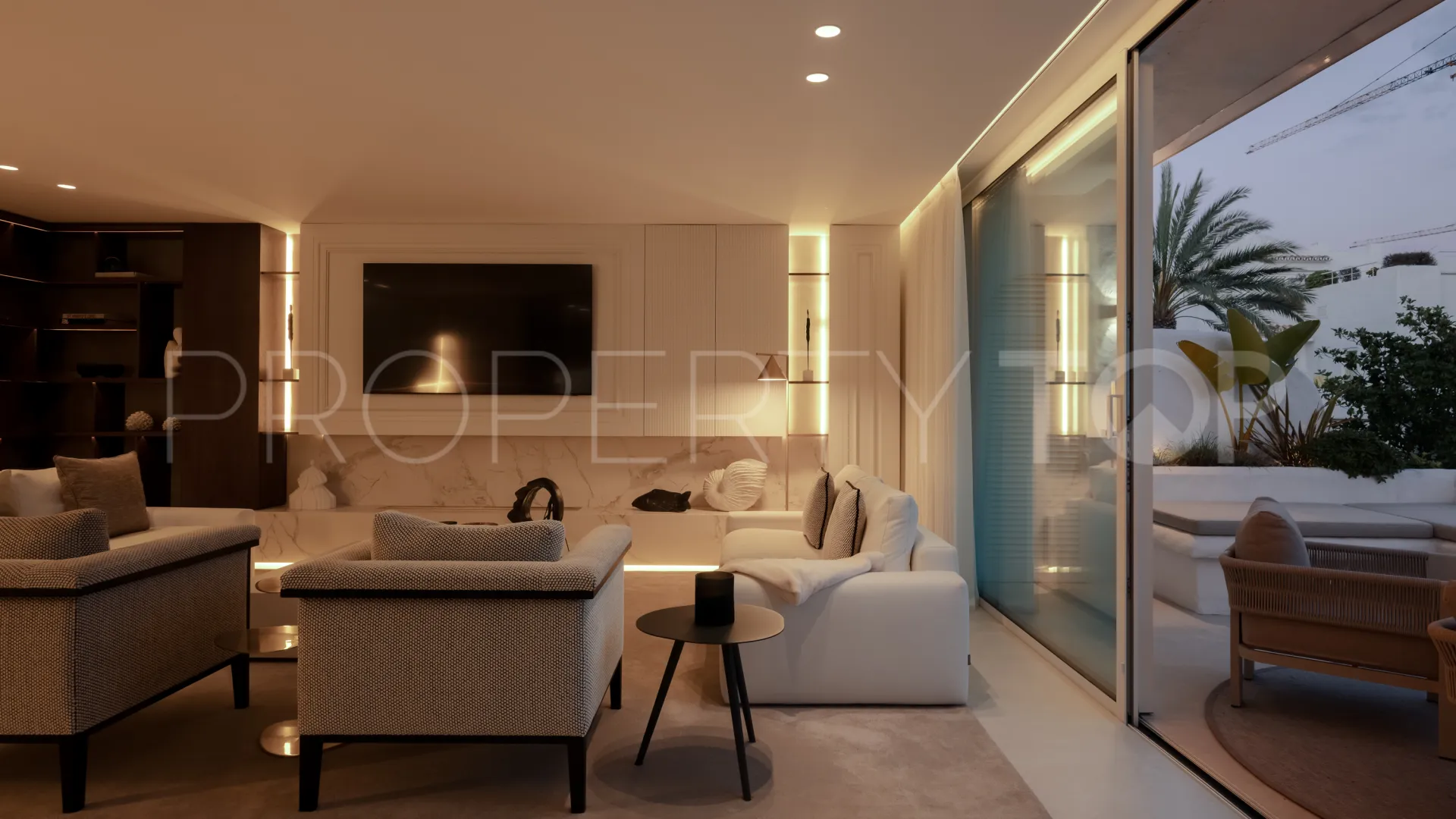 Se vende atico duplex en Marbella Golden Mile de 3 dormitorios