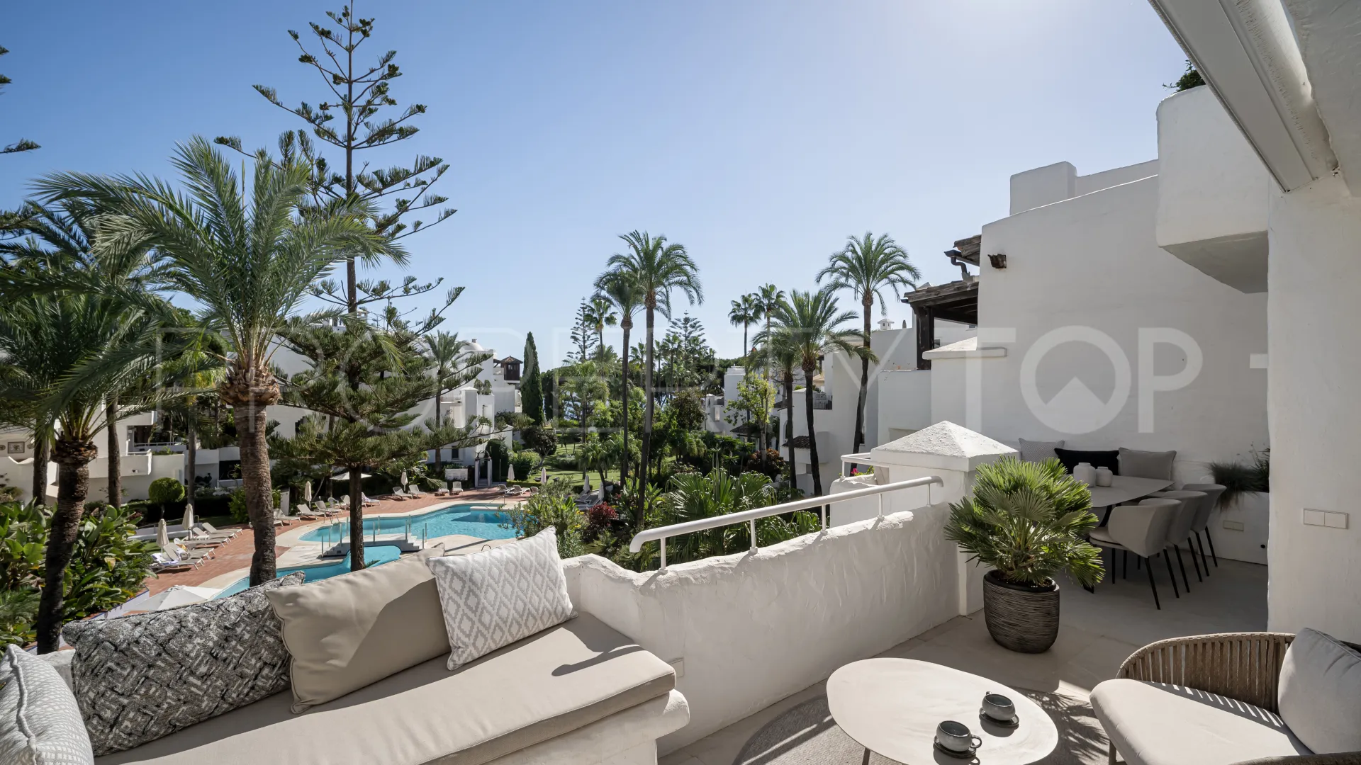 Se vende atico duplex en Marbella Golden Mile de 3 dormitorios