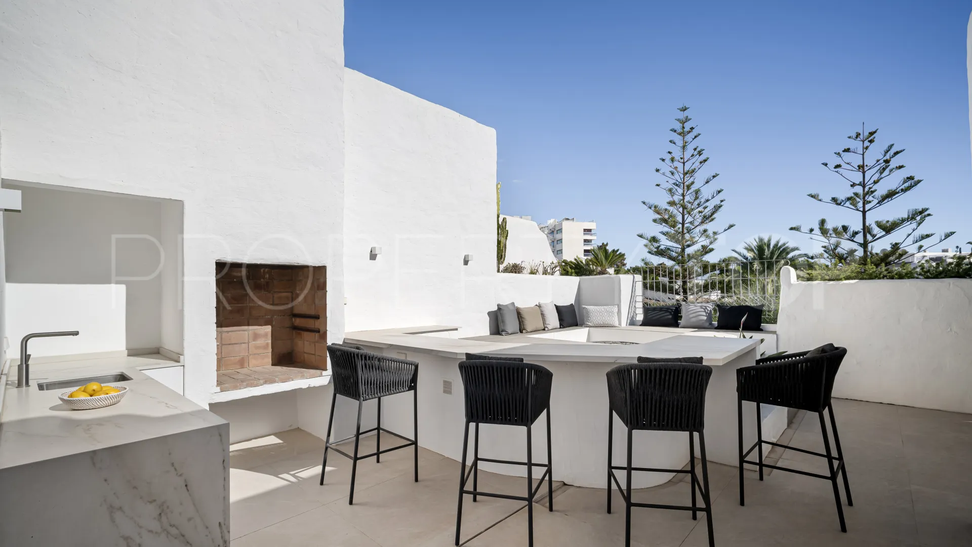 Se vende atico duplex en Marbella Golden Mile de 3 dormitorios