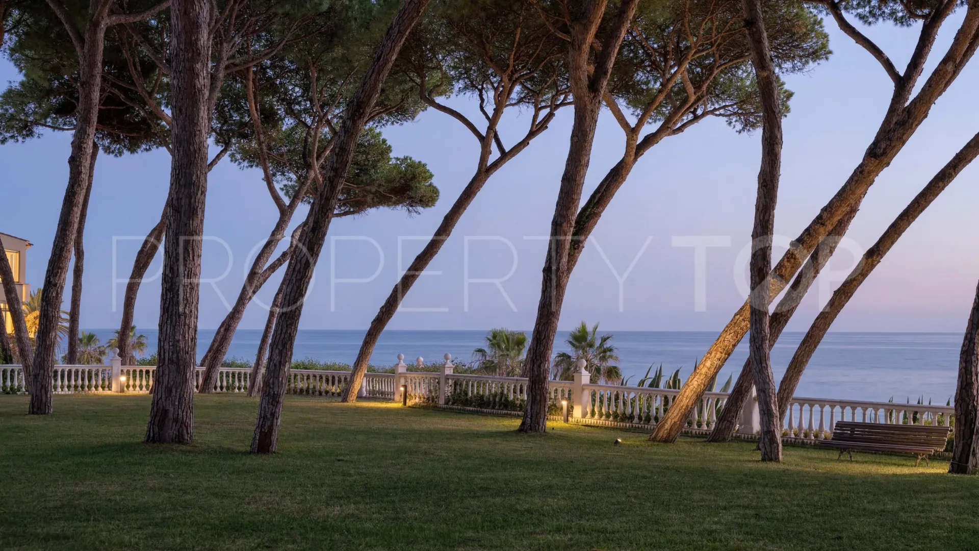 Se vende atico duplex en Marbella Golden Mile de 3 dormitorios