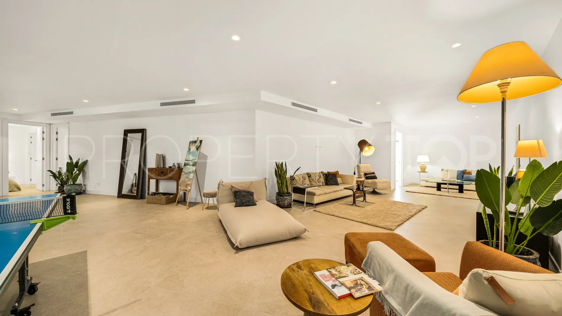 Villa en venta en Marbesa con 5 dormitorios