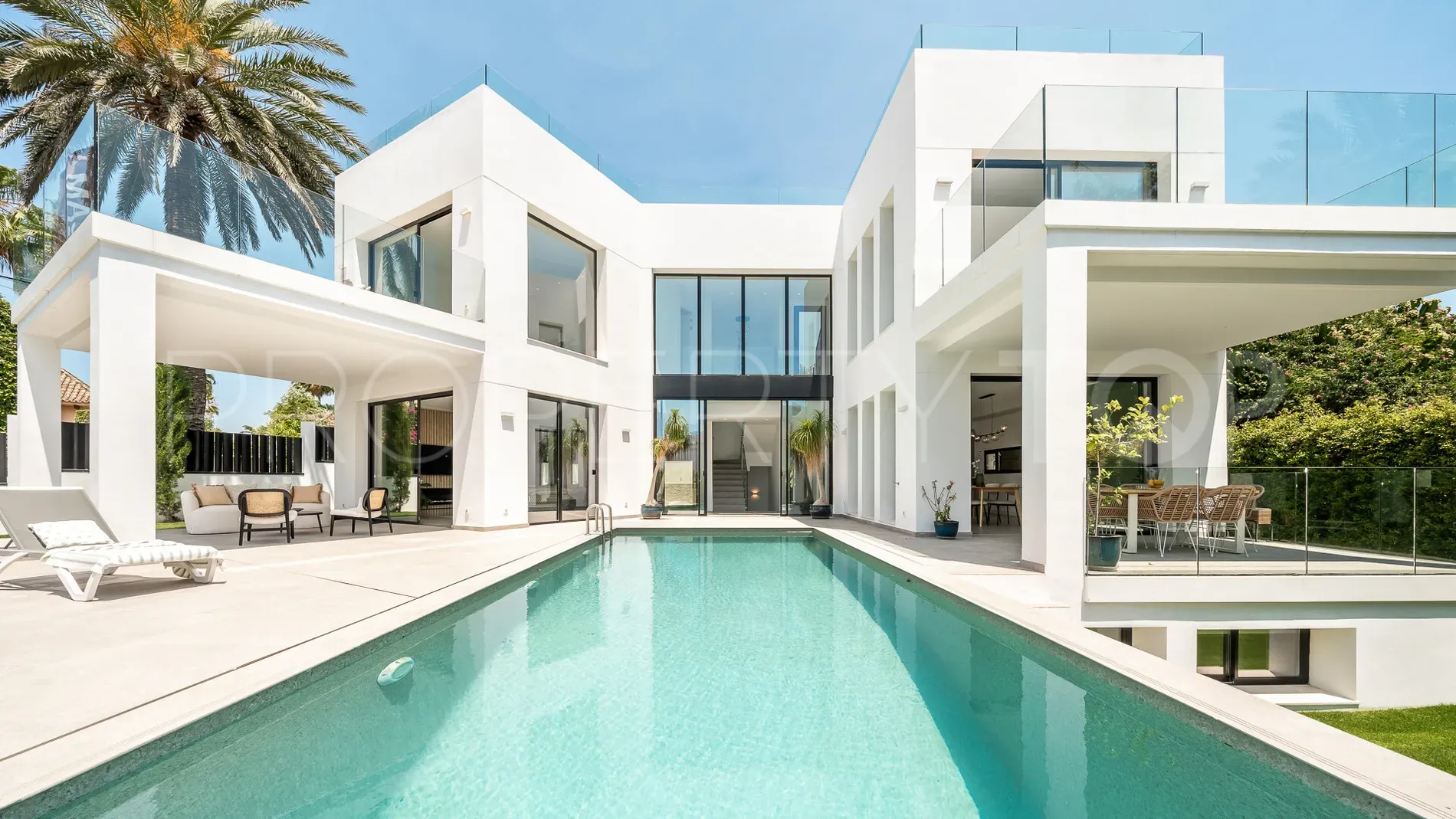 Villa en venta en Marbesa con 5 dormitorios