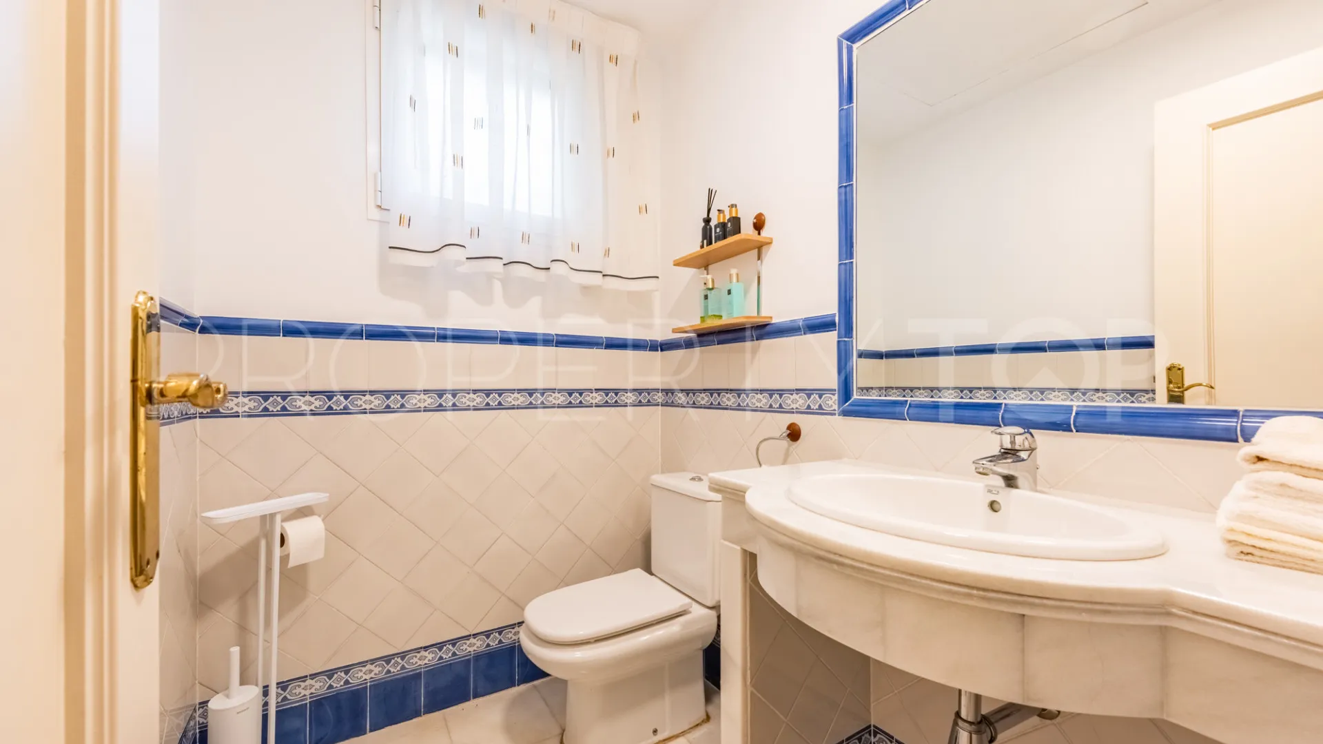 5 bedrooms villa in Bahia de Casares for sale