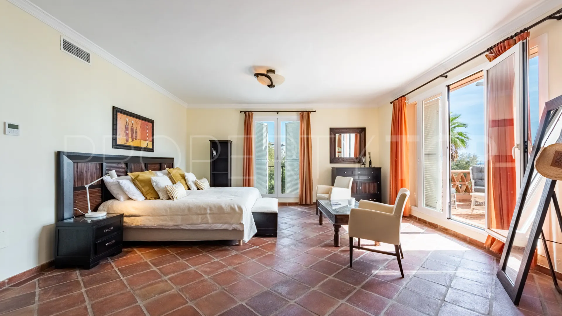 5 bedrooms villa in Bahia de Casares for sale