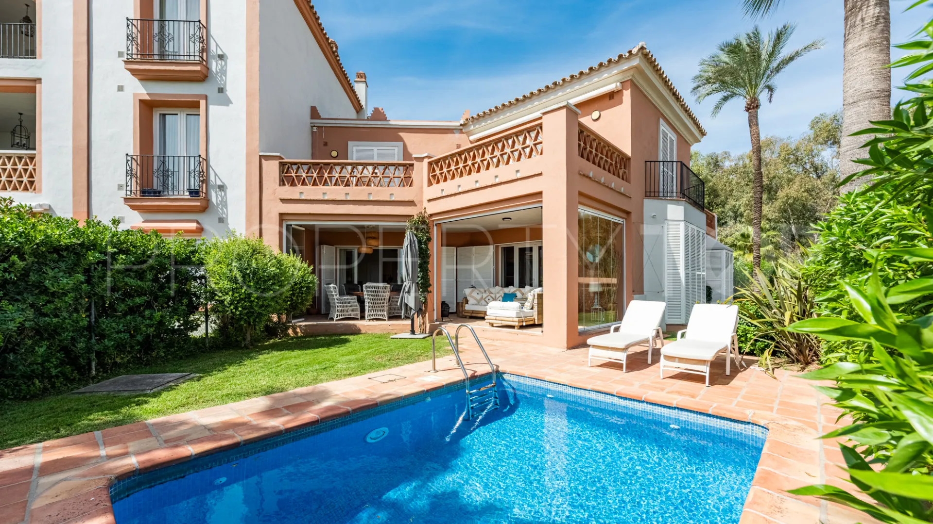 5 bedrooms villa in Bahia de Casares for sale