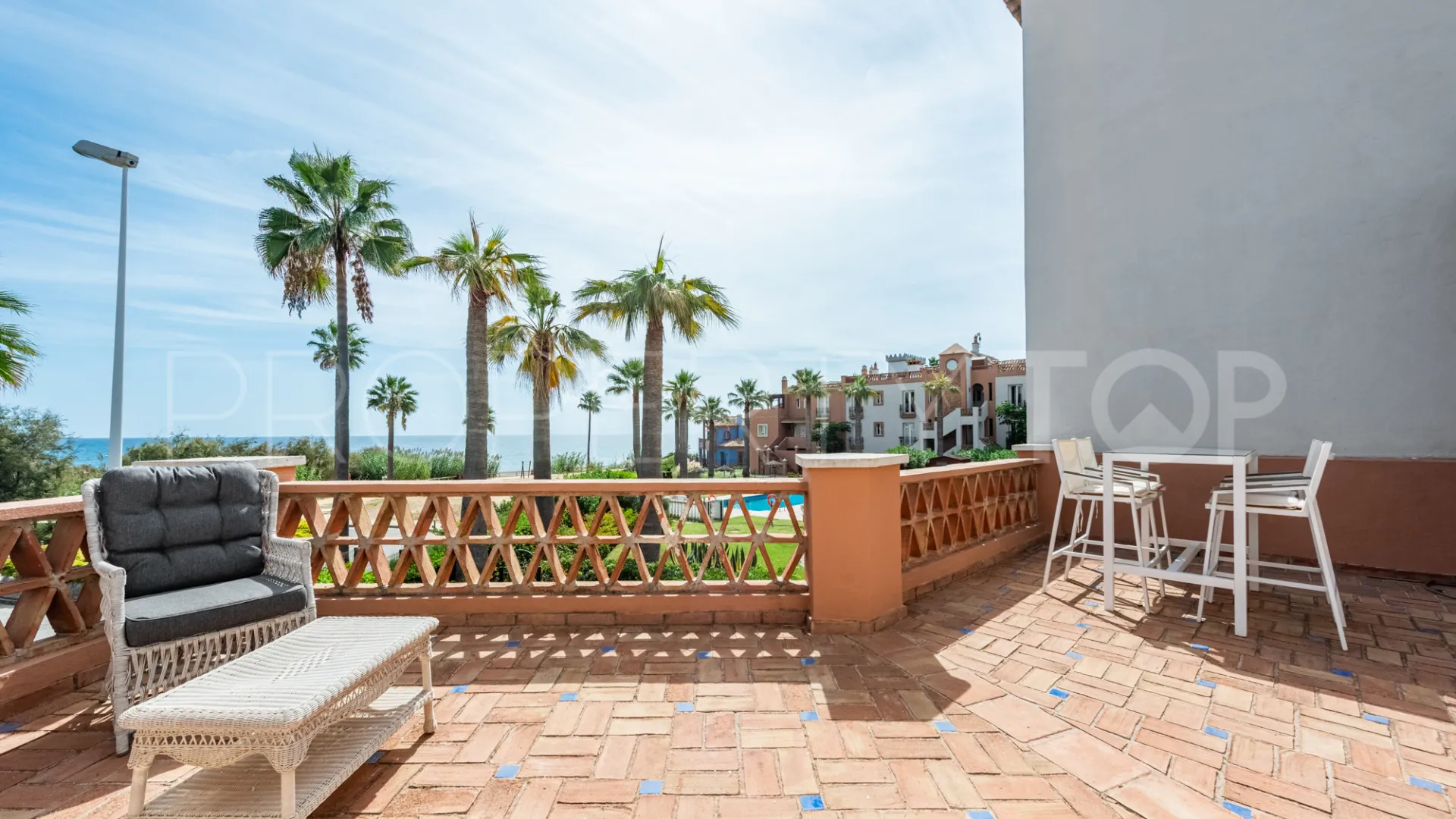 5 bedrooms villa in Bahia de Casares for sale