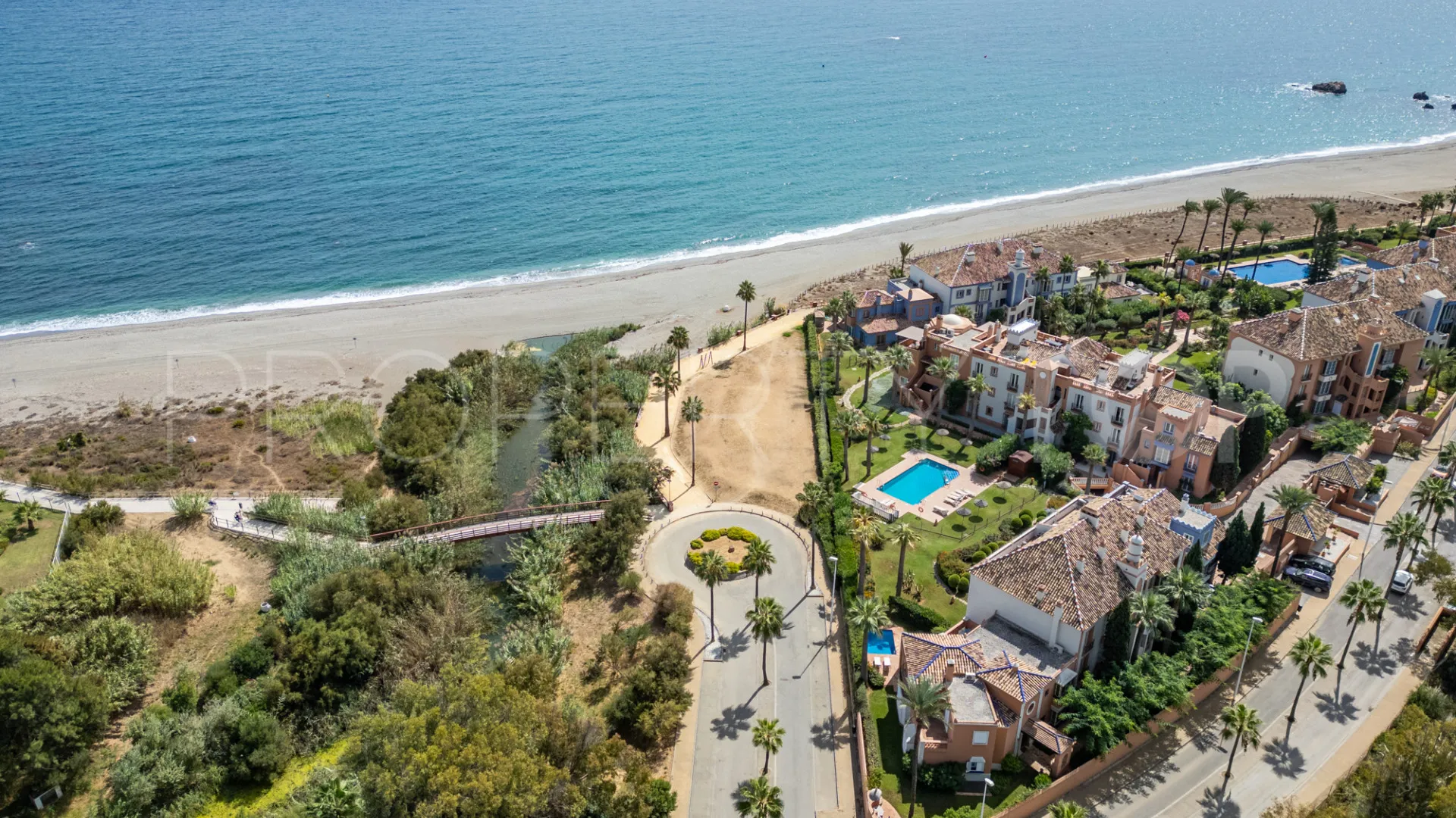 5 bedrooms villa in Bahia de Casares for sale
