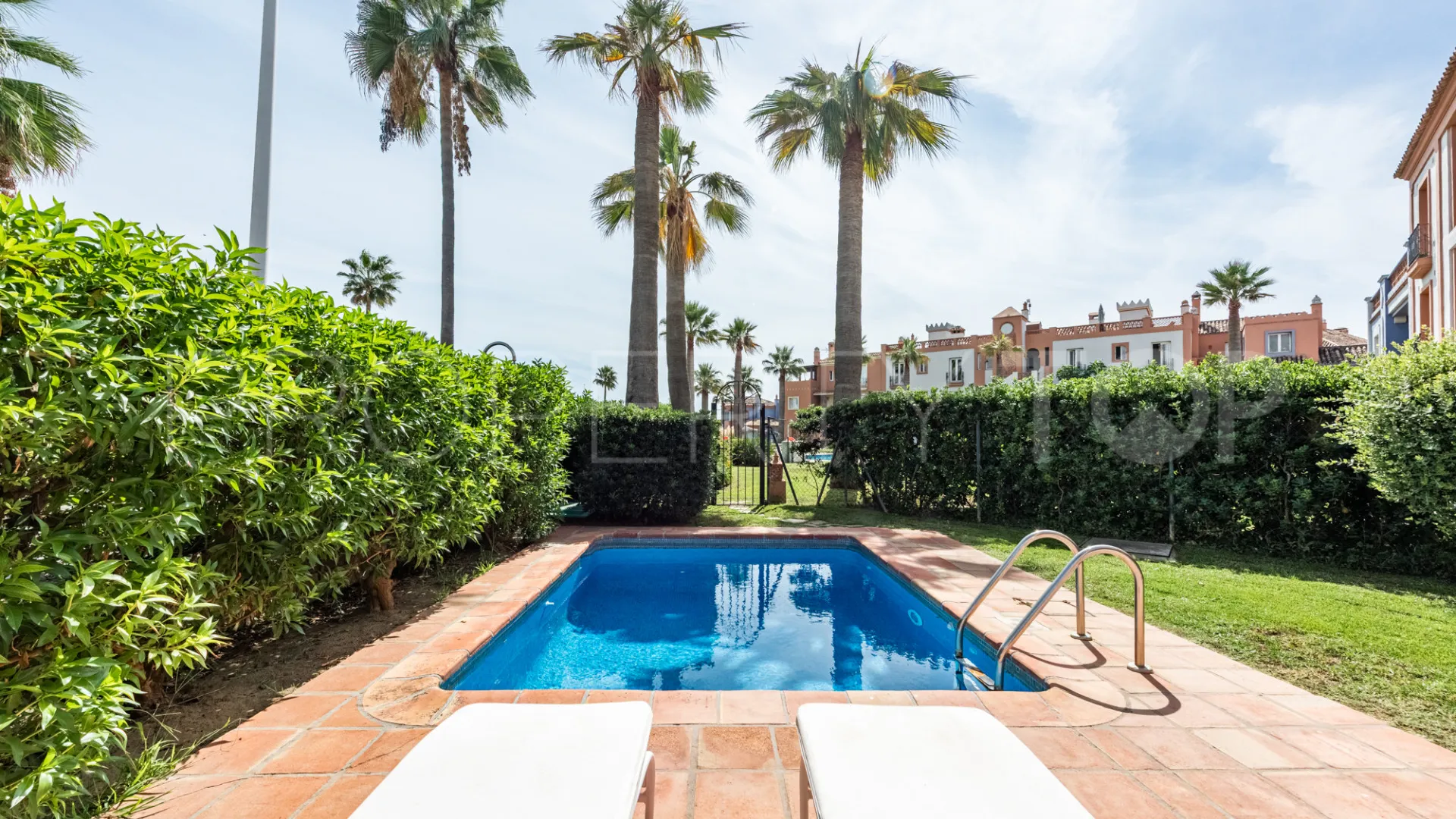 5 bedrooms villa in Bahia de Casares for sale