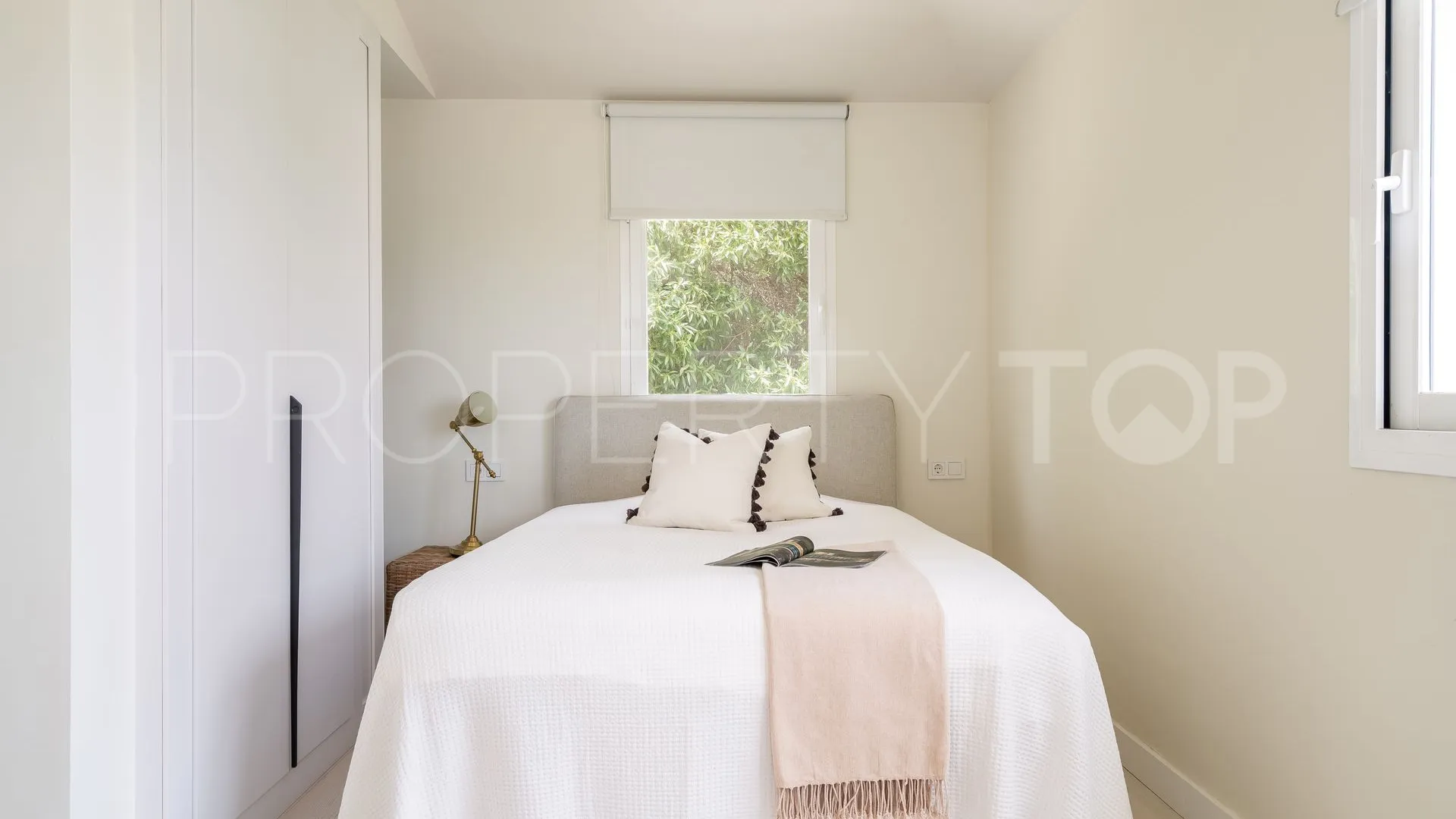 Villa for sale in Los Naranjos Hill Club with 5 bedrooms