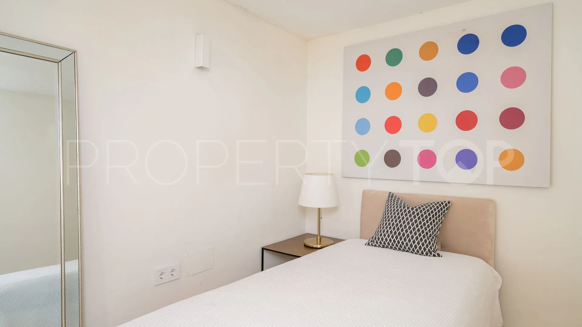 Villa for sale in Los Naranjos Hill Club with 5 bedrooms