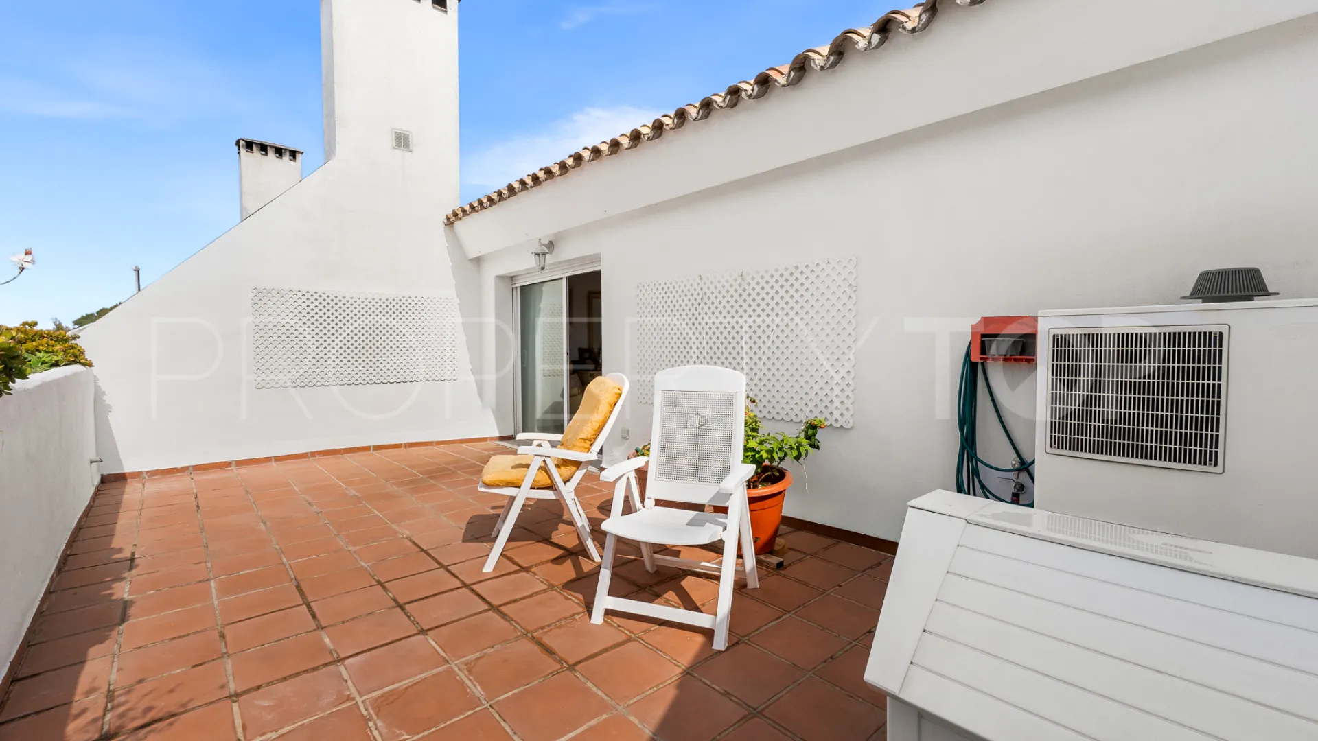 Atico duplex en venta en Guadalmina Baja