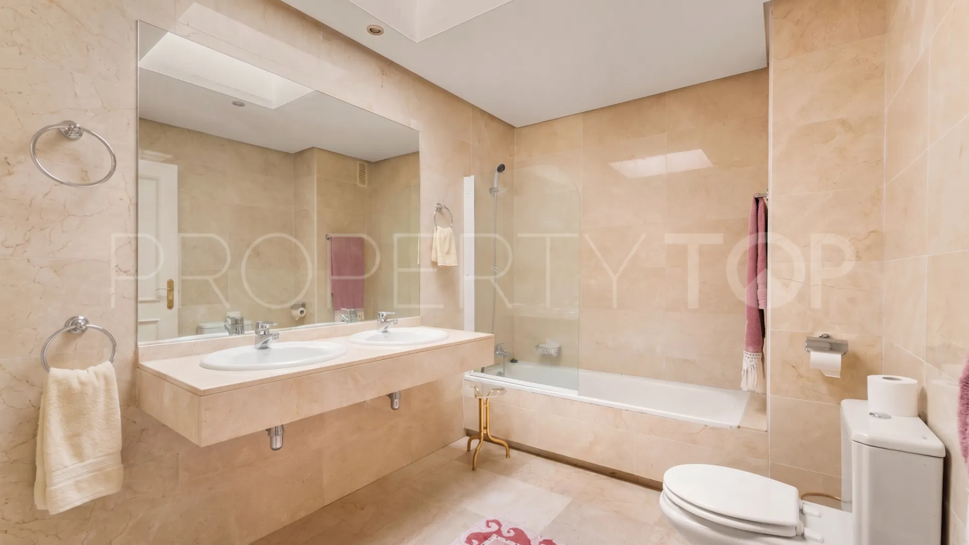 Atico duplex en venta en Guadalmina Baja