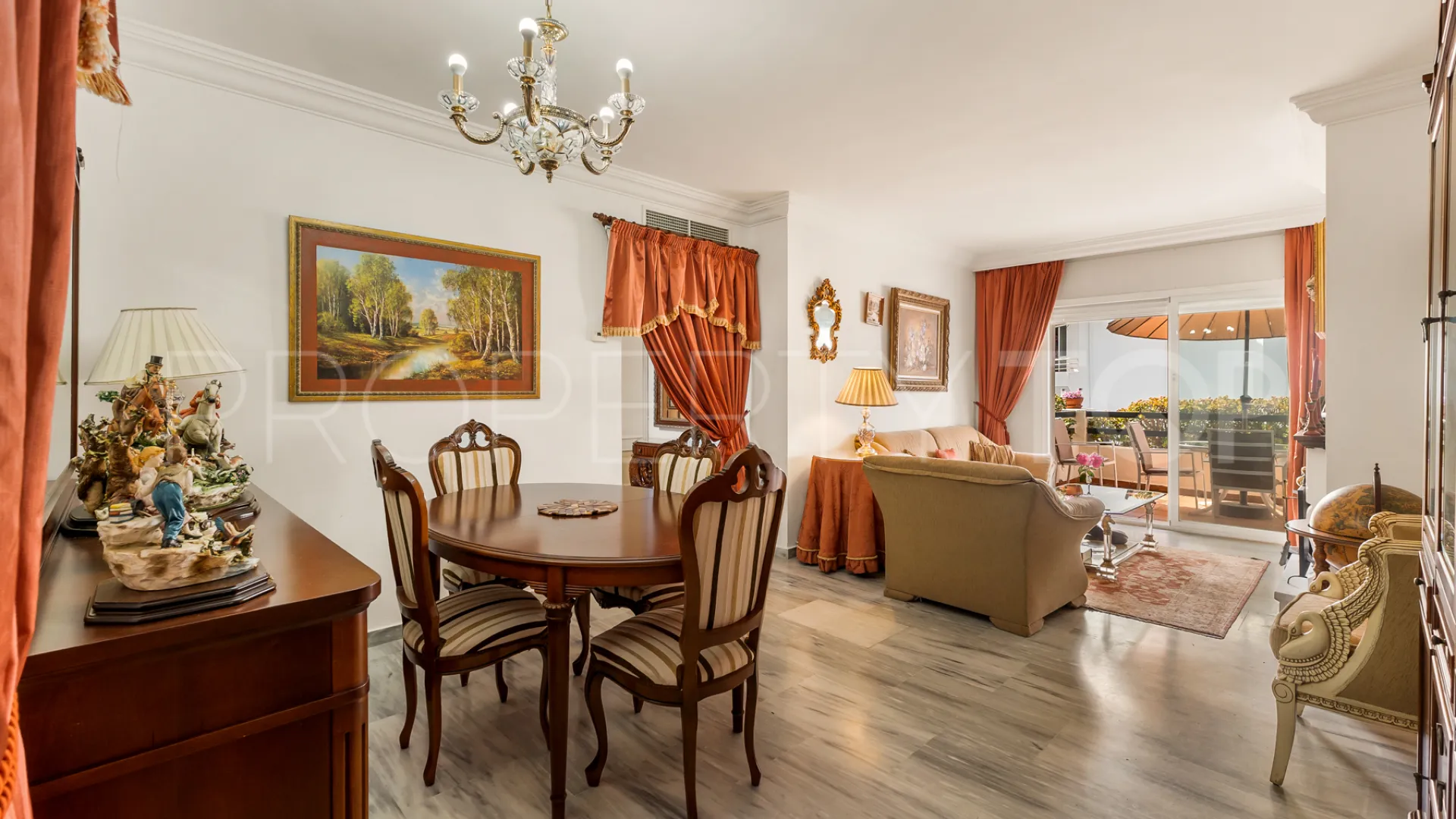 Atico duplex en venta en Guadalmina Baja