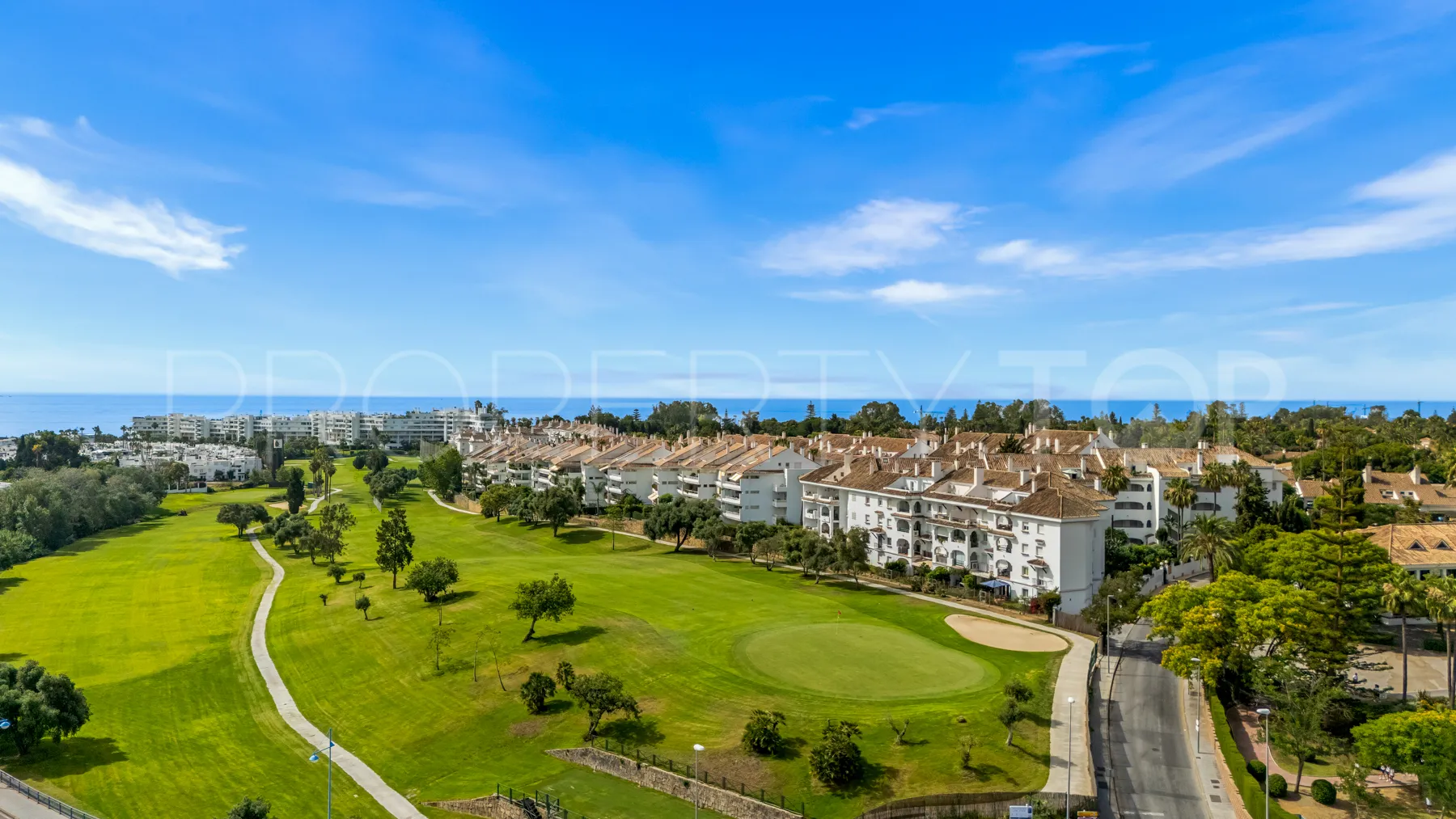 Atico duplex en venta en Guadalmina Baja