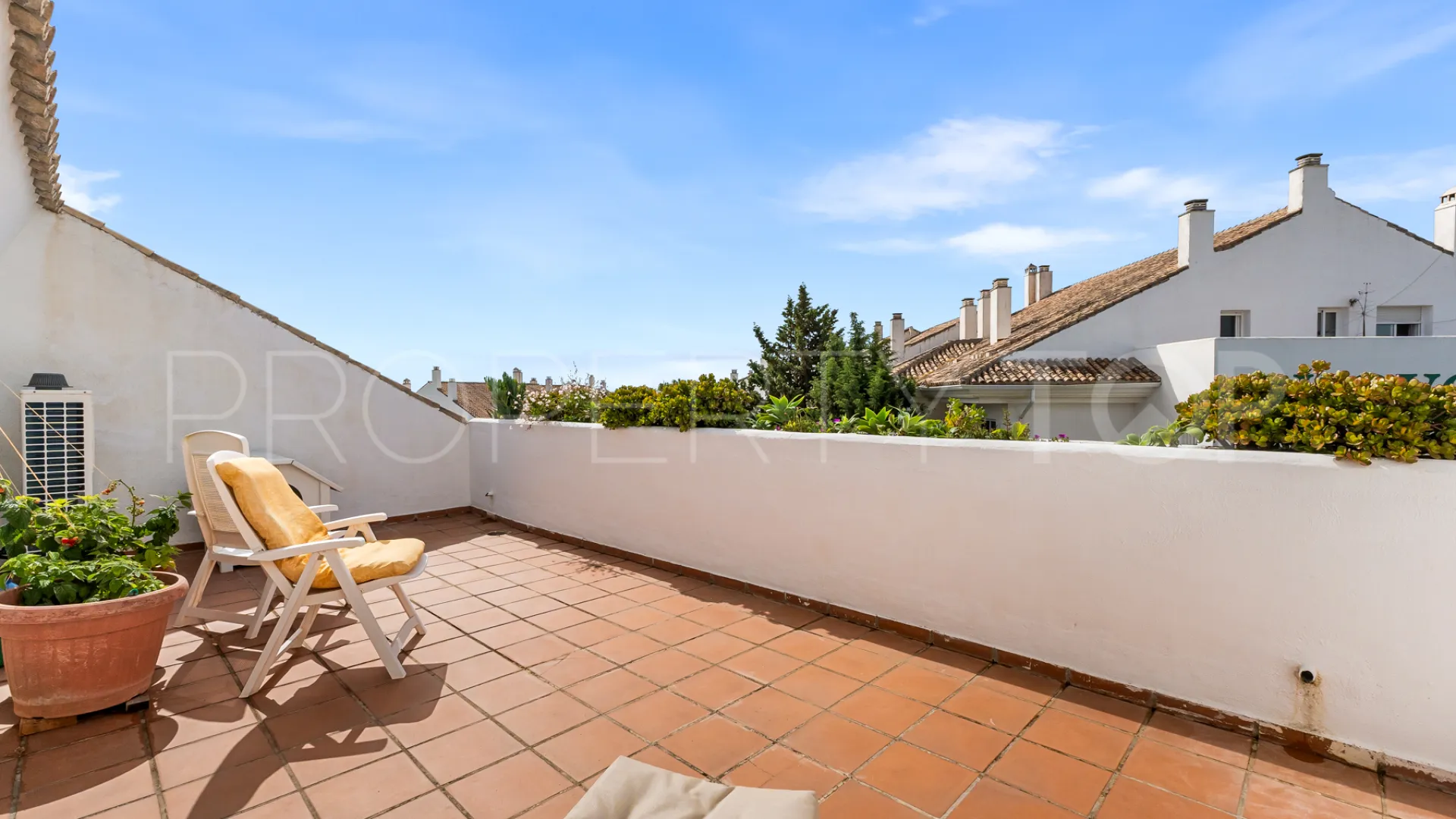 Atico duplex en venta en Guadalmina Baja