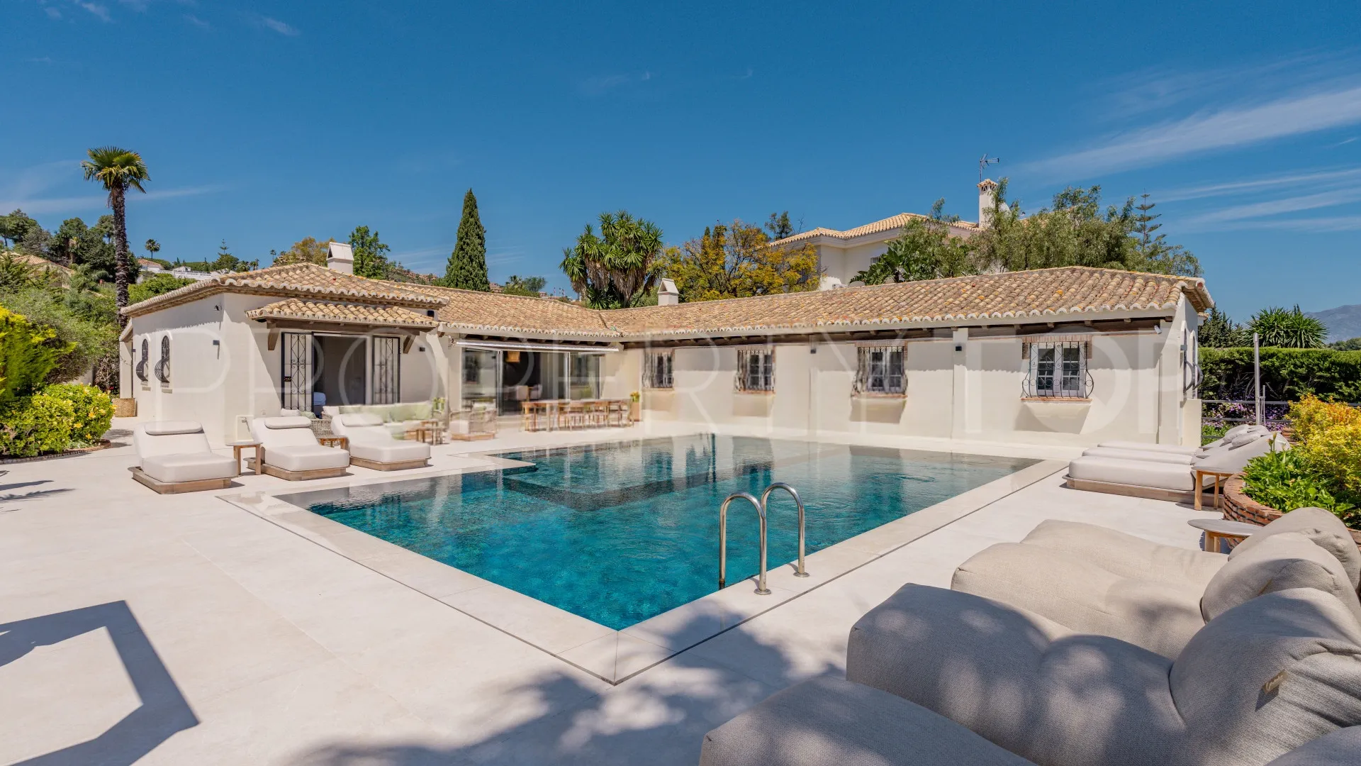 4 bedrooms villa in Los Altos del Paraiso for sale