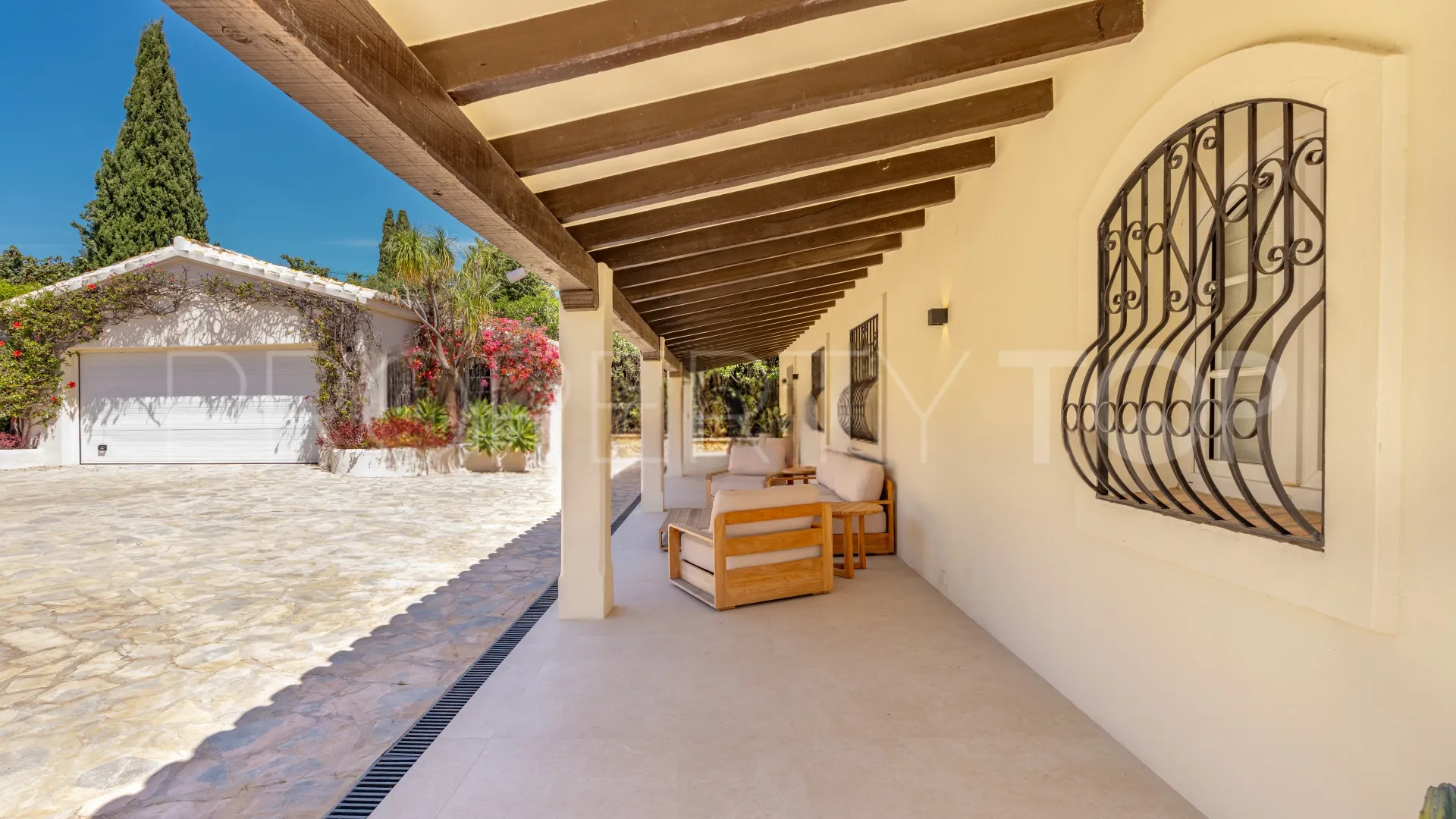 4 bedrooms villa in Los Altos del Paraiso for sale