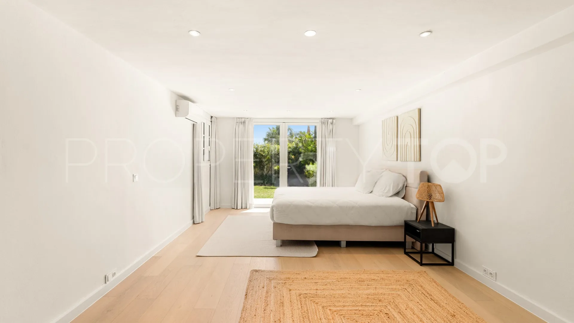 4 bedrooms villa in Los Altos del Paraiso for sale