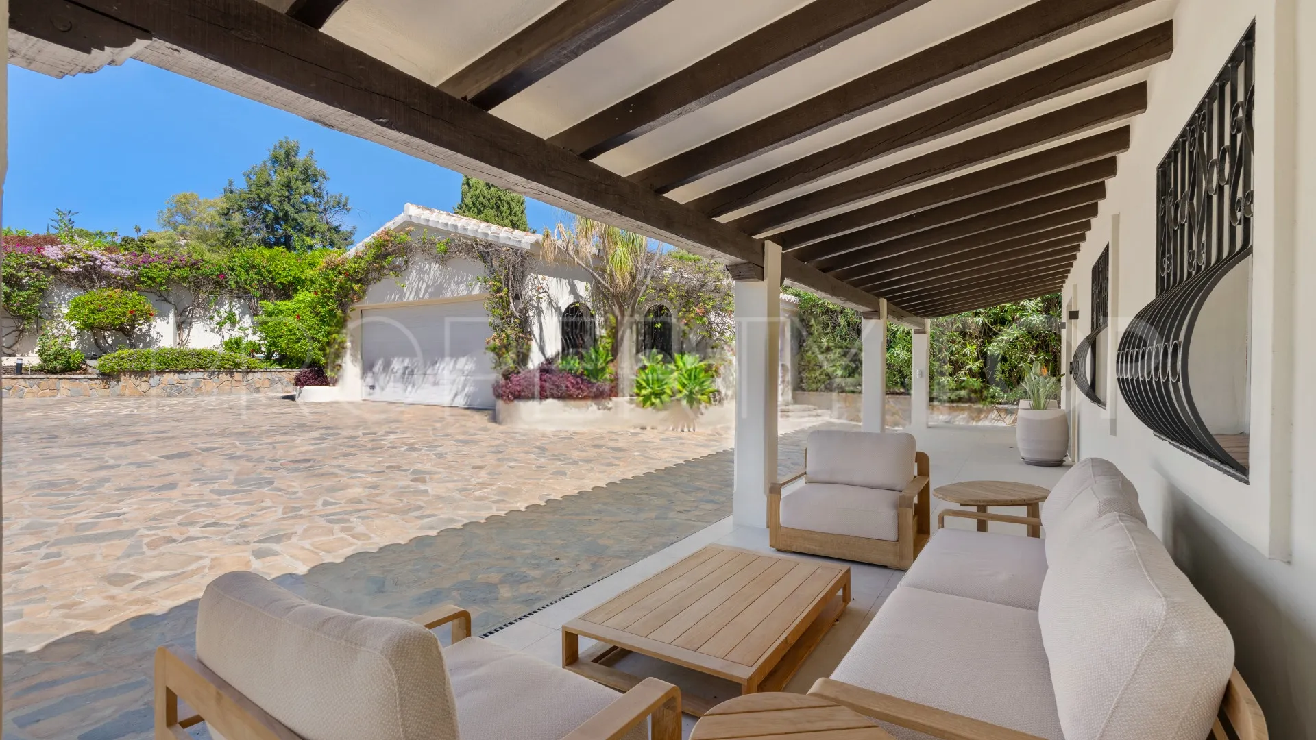 4 bedrooms villa in Los Altos del Paraiso for sale