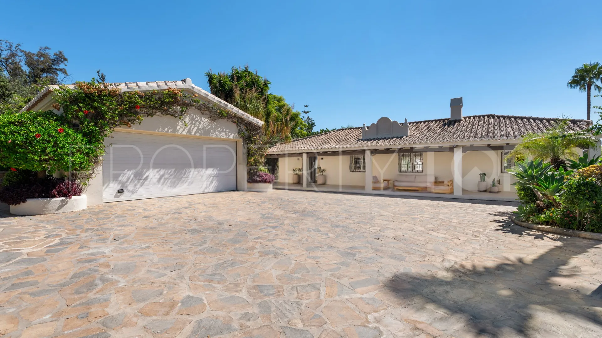 4 bedrooms villa in Los Altos del Paraiso for sale