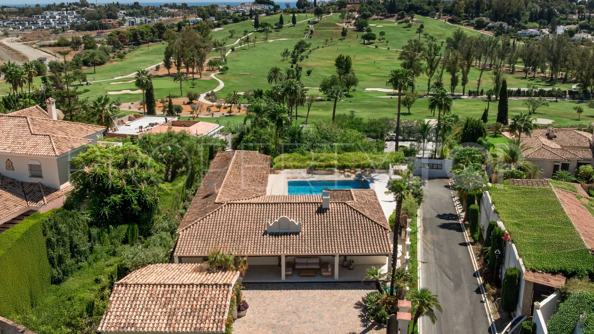 4 bedrooms villa in Los Altos del Paraiso for sale