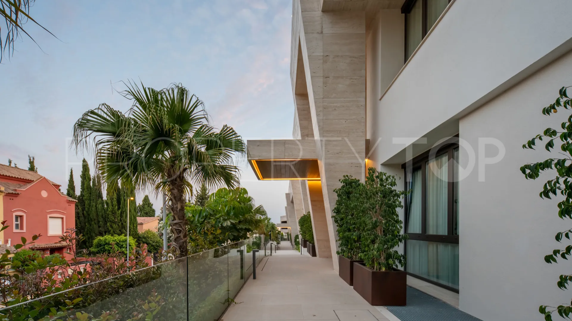 For sale Marbella Golden Mile 4 bedrooms ground floor duplex