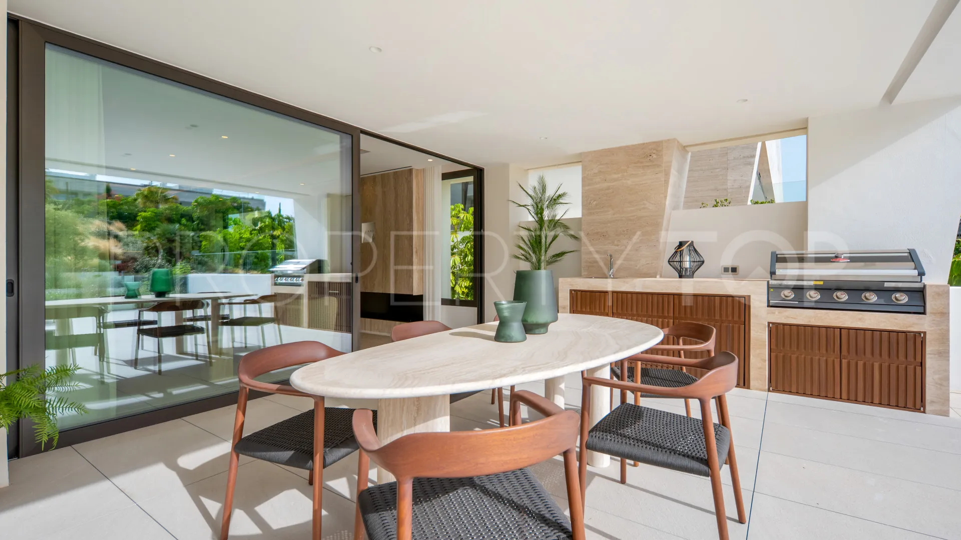 For sale Marbella Golden Mile 4 bedrooms ground floor duplex