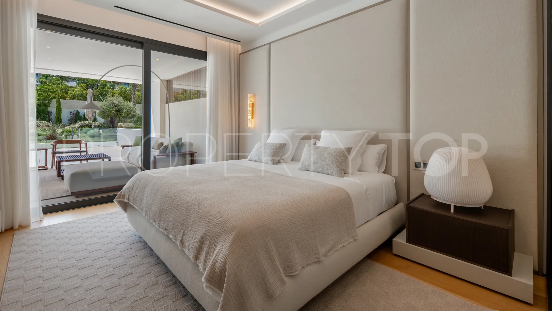 For sale Marbella Golden Mile 4 bedrooms ground floor duplex