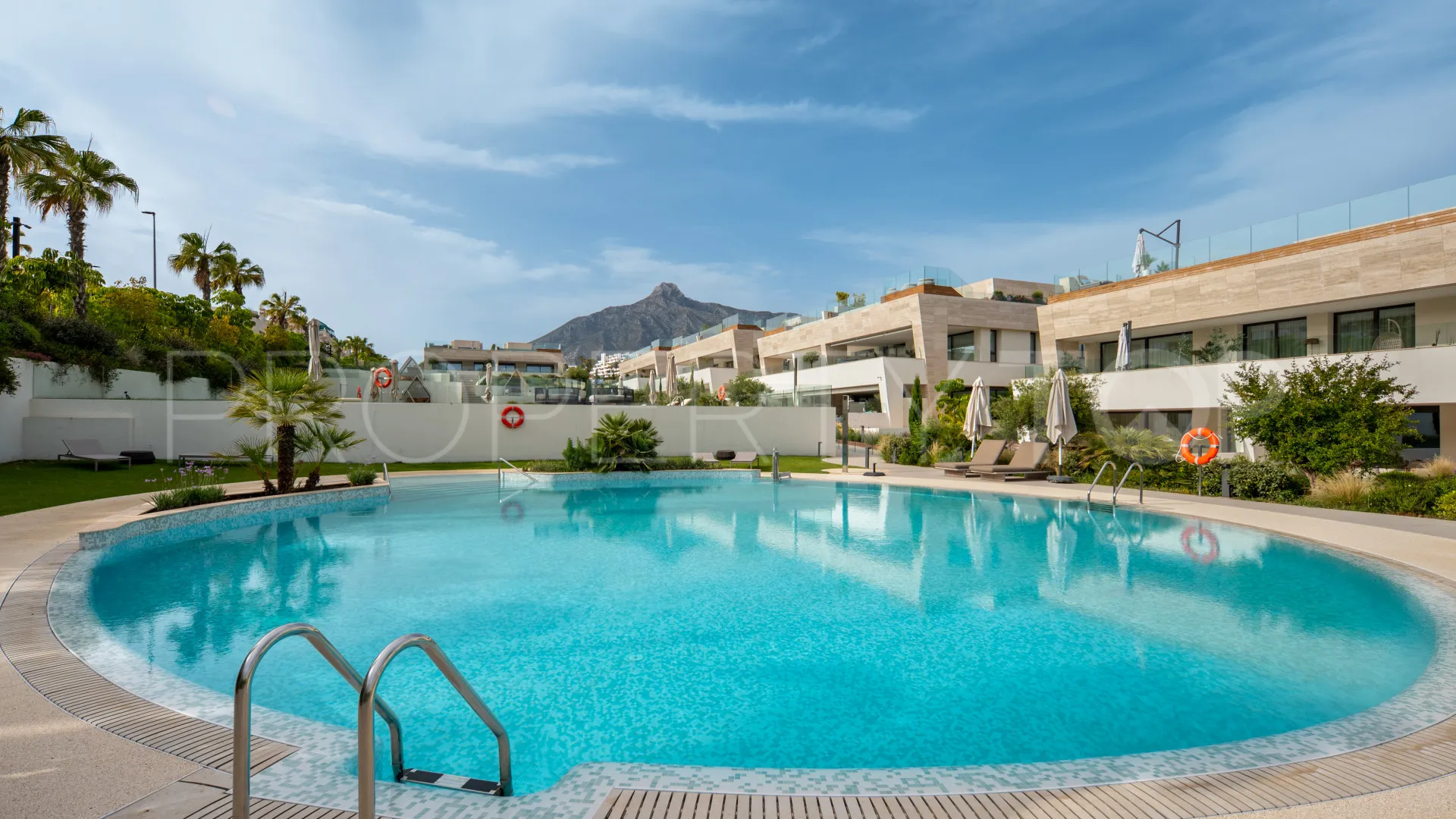 For sale Marbella Golden Mile 4 bedrooms ground floor duplex