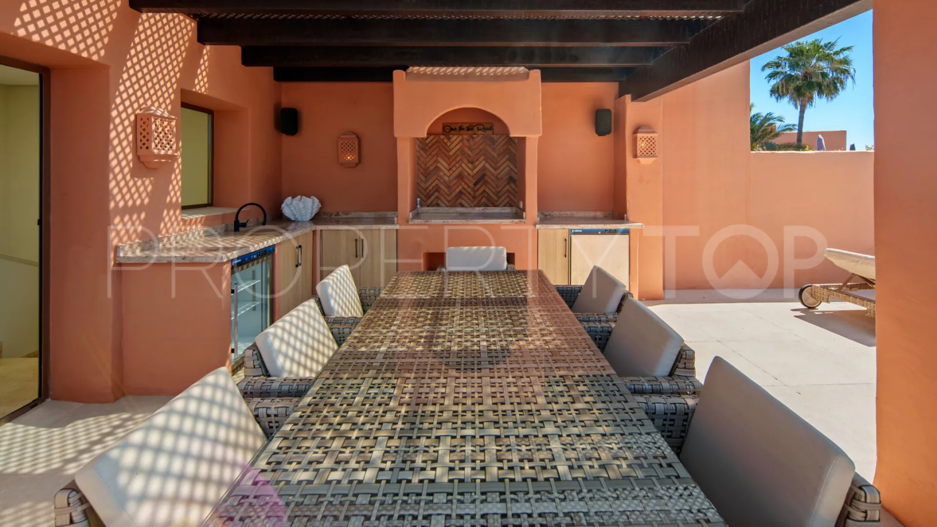 For sale duplex penthouse in Marbella East with 3 bedrooms