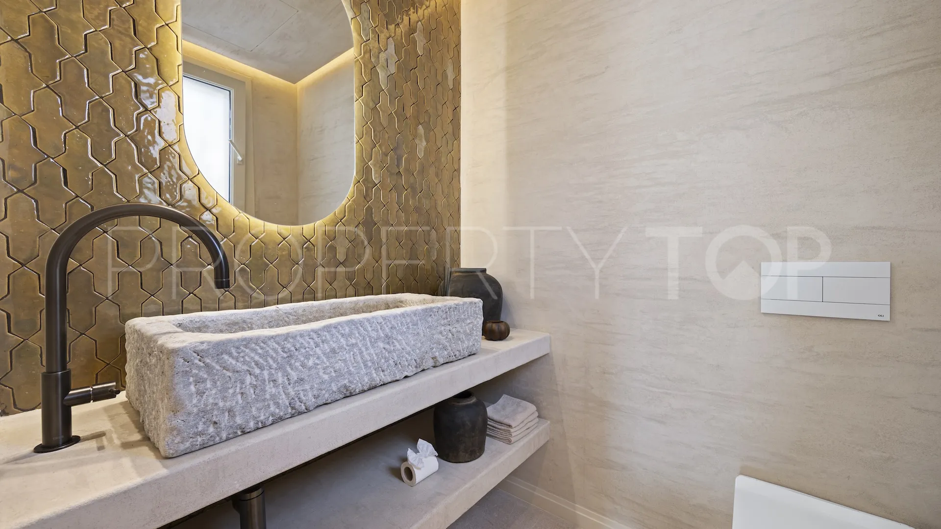 Buy 4 bedrooms villa in La Alqueria