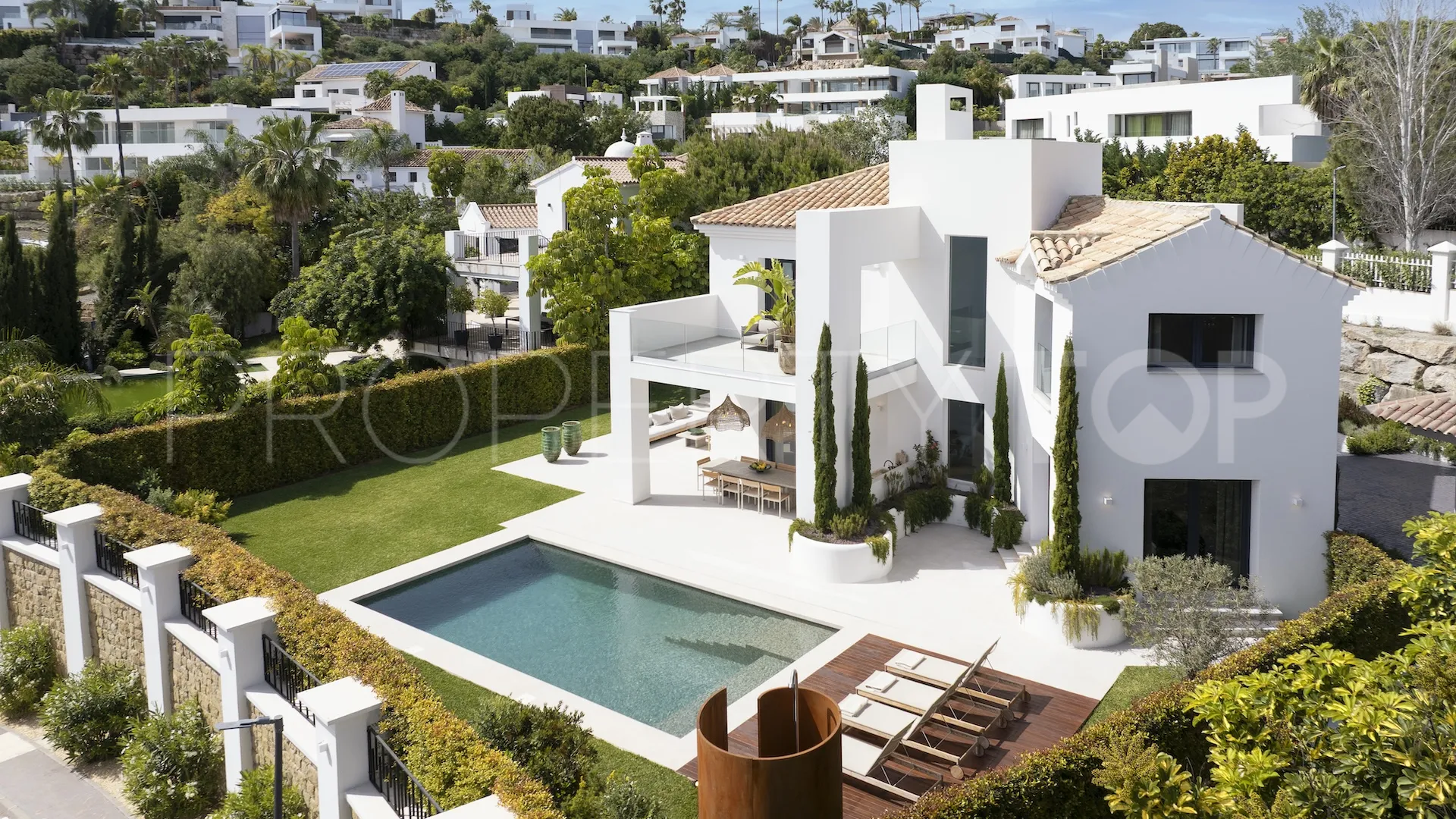 Buy 4 bedrooms villa in La Alqueria