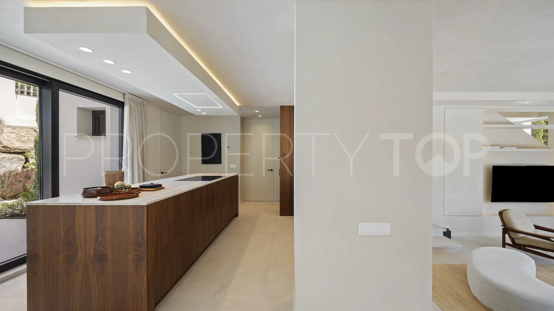 Buy 4 bedrooms villa in La Alqueria