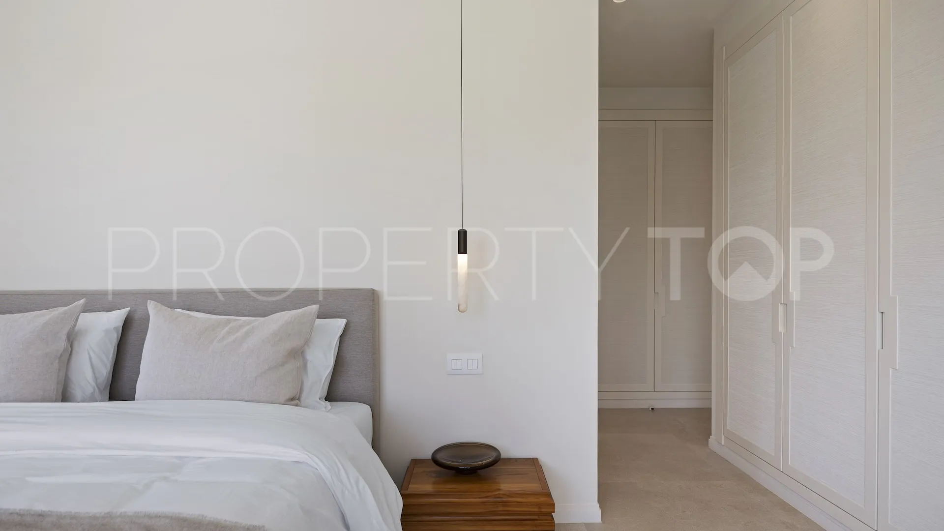 Buy 4 bedrooms villa in La Alqueria