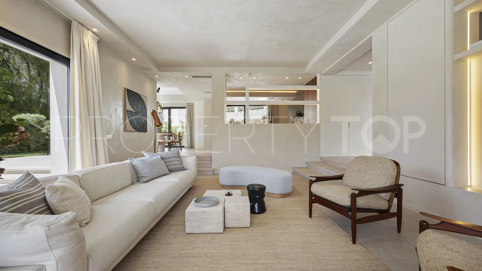 Buy 4 bedrooms villa in La Alqueria