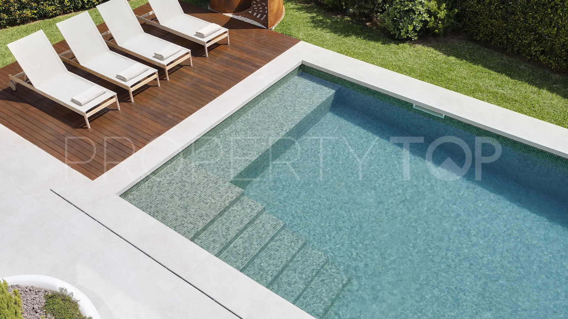 Buy 4 bedrooms villa in La Alqueria