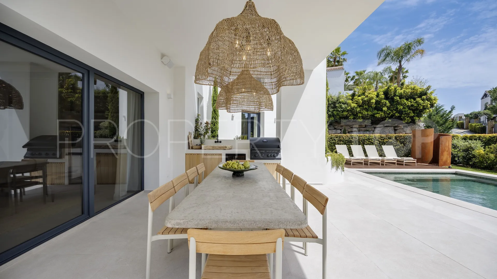 Buy 4 bedrooms villa in La Alqueria