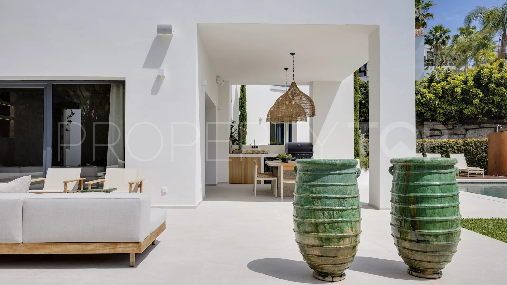 Buy 4 bedrooms villa in La Alqueria