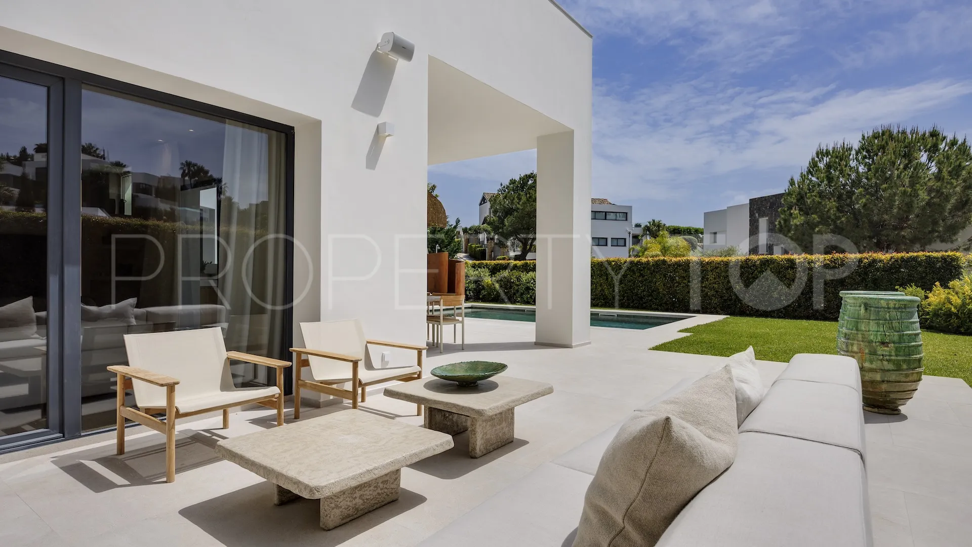 Buy 4 bedrooms villa in La Alqueria