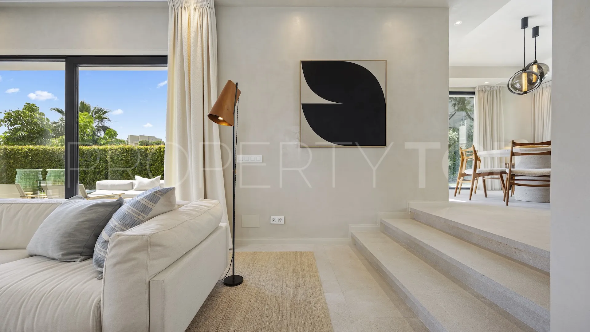 Buy 4 bedrooms villa in La Alqueria